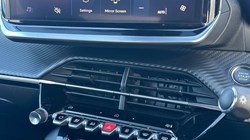 2023 (73) PEUGEOT 2008 1.2 PureTech 130 Allure 5dr 4804739