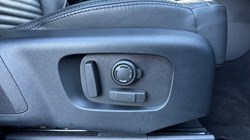 2019 (19) LAND ROVER DISCOVERY 3.0 SDV6 HSE 5dr Auto 4784598