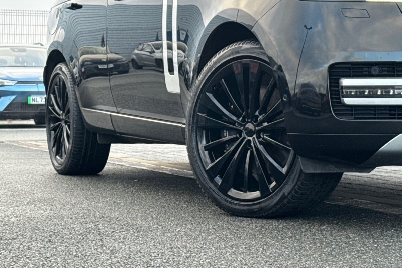 2022 (22) LAND ROVER RANGE ROVER 4.4 P530 V8 First Edition 4dr Auto 4907940