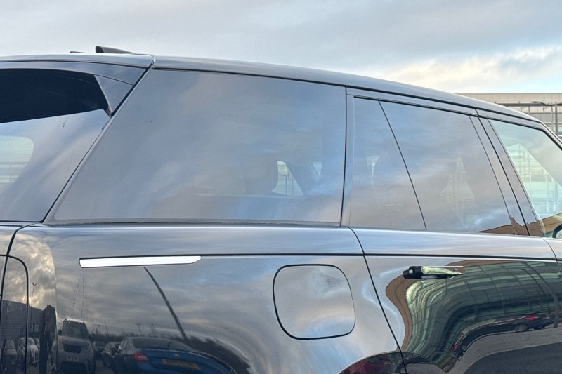 2022 (22) LAND ROVER RANGE ROVER 4.4 P530 V8 First Edition 4dr Auto 4907947