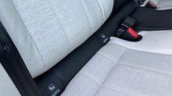 2021 (71) LAND ROVER RANGE ROVER VELAR 2.0 P250 R-Dynamic HSE 5dr Auto 4843435