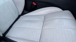 2021 (71) LAND ROVER RANGE ROVER VELAR 2.0 P250 R-Dynamic HSE 5dr Auto 4843424