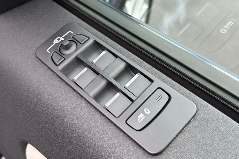 2022 (72) LAND ROVER DISCOVERY SPORT 1.5 P300e R-Dynamic SE 5dr Auto [5 Seat] 4816157