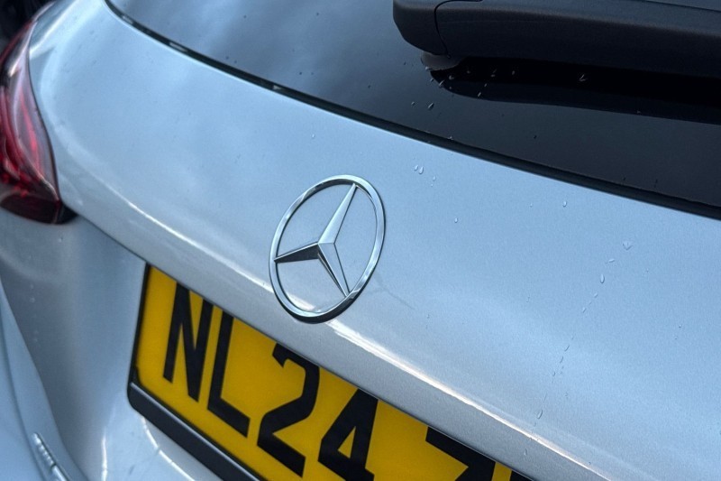 2024 (24) MERCEDES-BENZ A CLASS A35 4Matic Premium Plus 5dr Auto 4807156