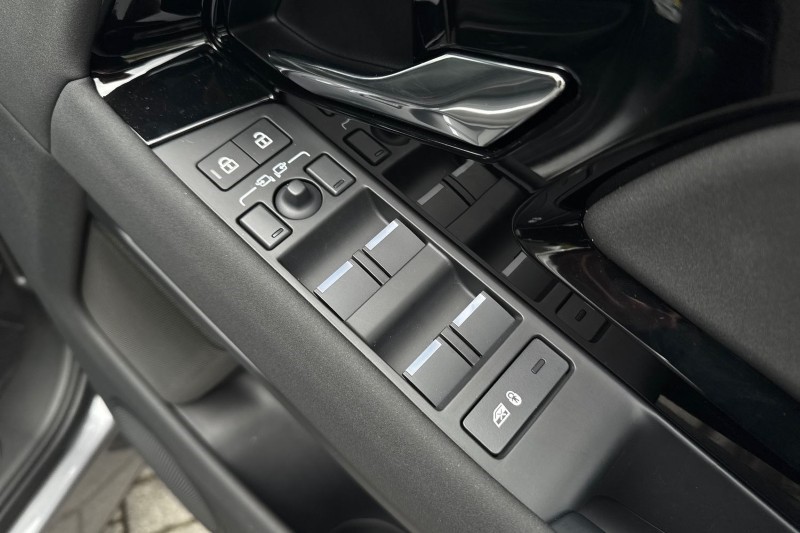 2025 (75) LAND ROVER RANGE ROVER EVOQUE 2.0 D200 Dynamic SE 5dr Auto 5303487