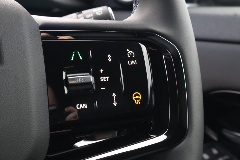 2025 (75) LAND ROVER RANGE ROVER EVOQUE 2.0 D200 Dynamic SE 5dr Auto 5276431