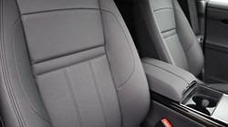 2025 (75) LAND ROVER RANGE ROVER EVOQUE 2.0 D200 Dynamic SE 5dr Auto 5276415