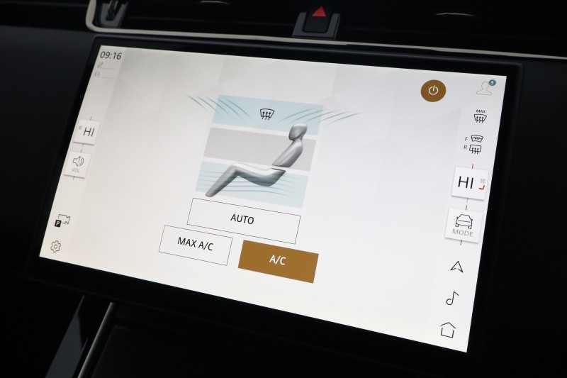 2025 (75) LAND ROVER RANGE ROVER EVOQUE 2.0 D200 Dynamic SE 5dr Auto 5276440