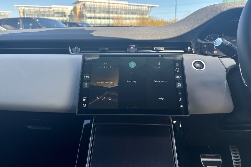 2025 (75) LAND ROVER RANGE ROVER EVOQUE 2.0 D200 Dynamic SE 5dr Auto 5290578