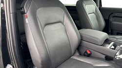 2022 (72) LAND ROVER DEFENDER 3.0 D250 X-Dynamic SE 90 3dr Auto 4826587