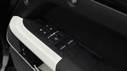 2022 (72) LAND ROVER DEFENDER 3.0 D250 X-Dynamic SE 90 3dr Auto 4826584