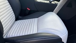 2025 (75) LAND ROVER DISCOVERY 3.0 D350 Dynamic HSE 5dr Auto 5298279