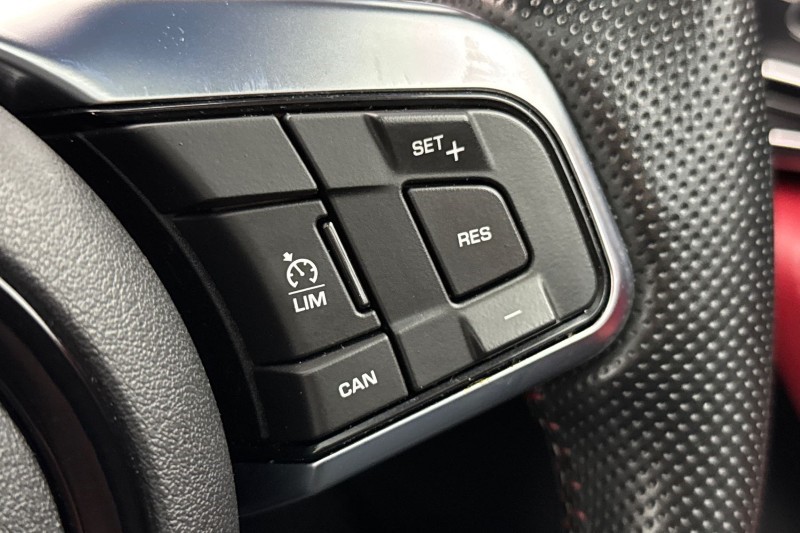 2020 (70) JAGUAR F-TYPE 2.0 P300 First Edition 2dr Auto 4898093