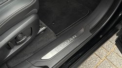 2024 (24) JAGUAR F-PACE 2.0 D200 R-Dynamic SE Black 5dr Auto AWD 4883355