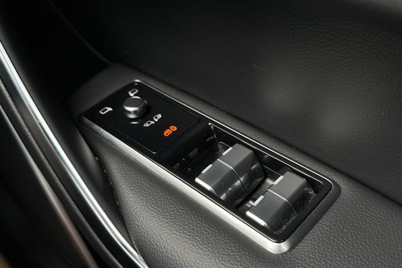 2024 (24) JAGUAR F-PACE 2.0 D200 R-Dynamic SE Black 5dr Auto AWD 4883343