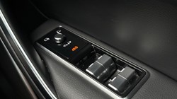 2024 (24) JAGUAR F-PACE 2.0 D200 R-Dynamic SE Black 5dr Auto AWD 4883343