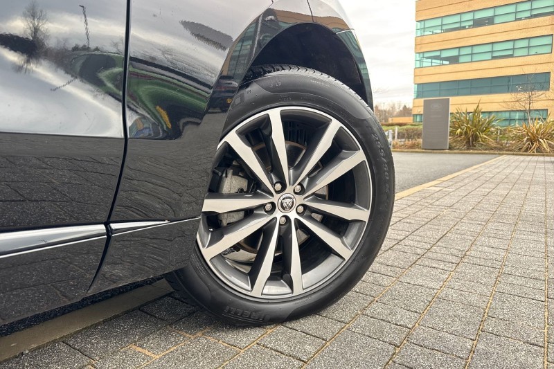 2024 (24) JAGUAR F-PACE 2.0 D200 R-Dynamic SE Black 5dr Auto AWD 4883365