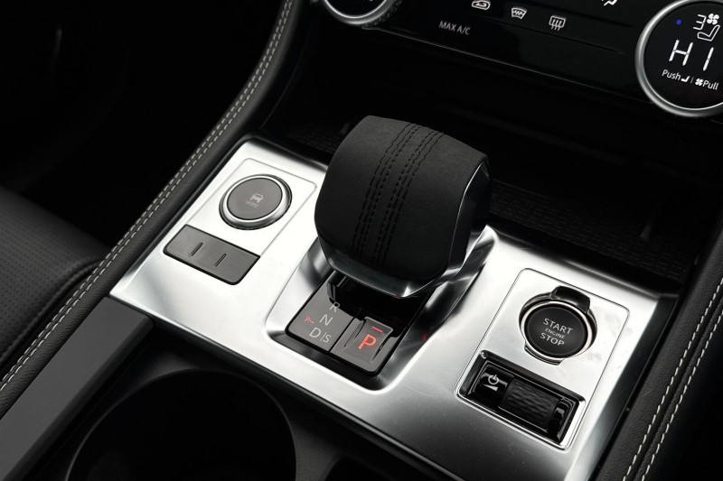 2024 (24) JAGUAR F-PACE 2.0 D200 R-Dynamic SE Black 5dr Auto AWD 4883333