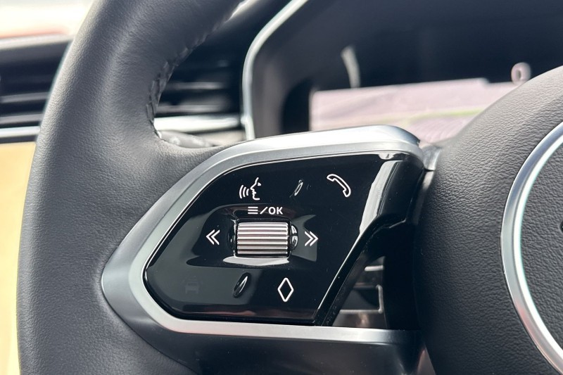 2024 (24) JAGUAR F-PACE 2.0 D200 R-Dynamic SE Black 5dr Auto AWD 4883347