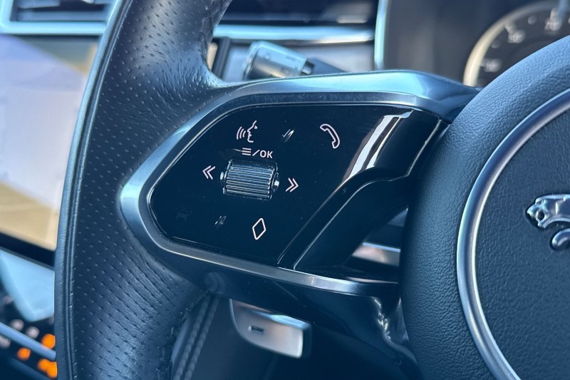 2022 (22) JAGUAR F-PACE 2.0 D200 R-Dynamic S 5dr Auto AWD 4851993