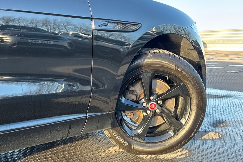 2022 (22) JAGUAR F-PACE 2.0 D200 R-Dynamic S 5dr Auto AWD 4852011