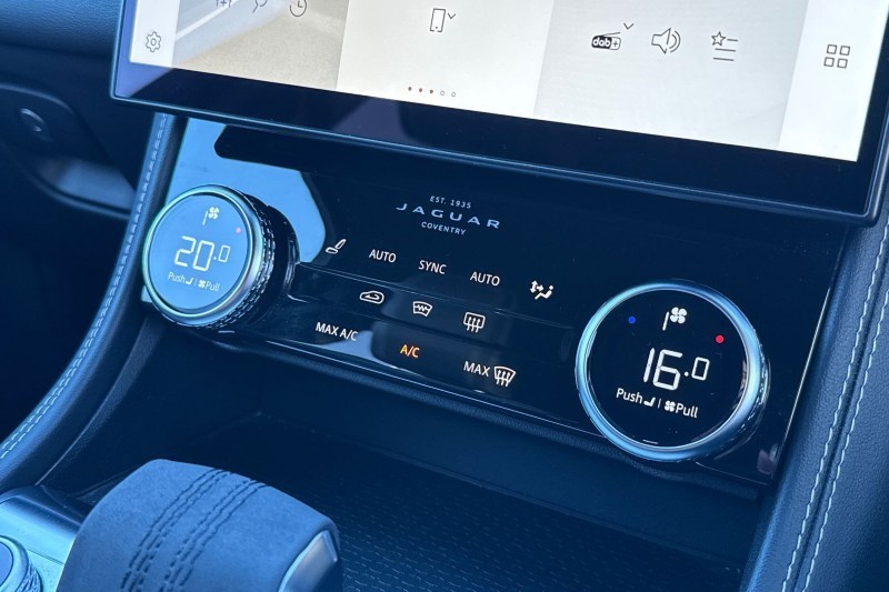 2022 (22) JAGUAR F-PACE 2.0 D200 R-Dynamic S 5dr Auto AWD 4852015