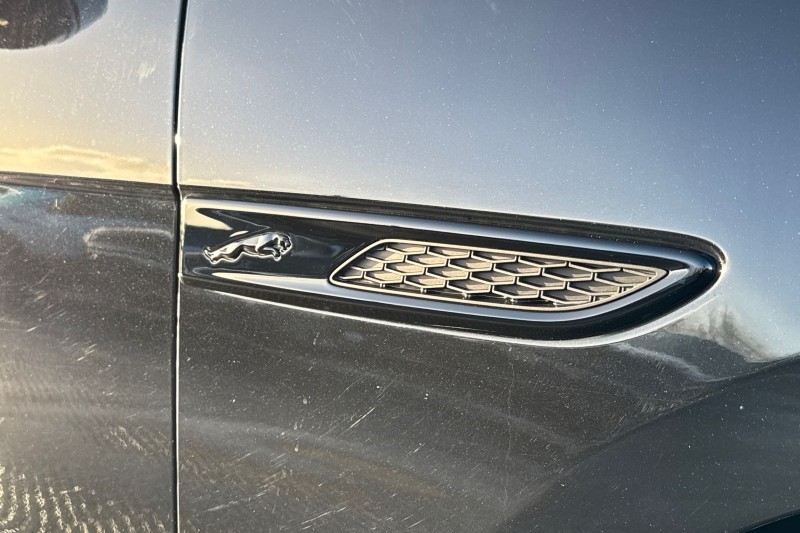 2022 (22) JAGUAR F-PACE 2.0 D200 R-Dynamic S 5dr Auto AWD 4851986