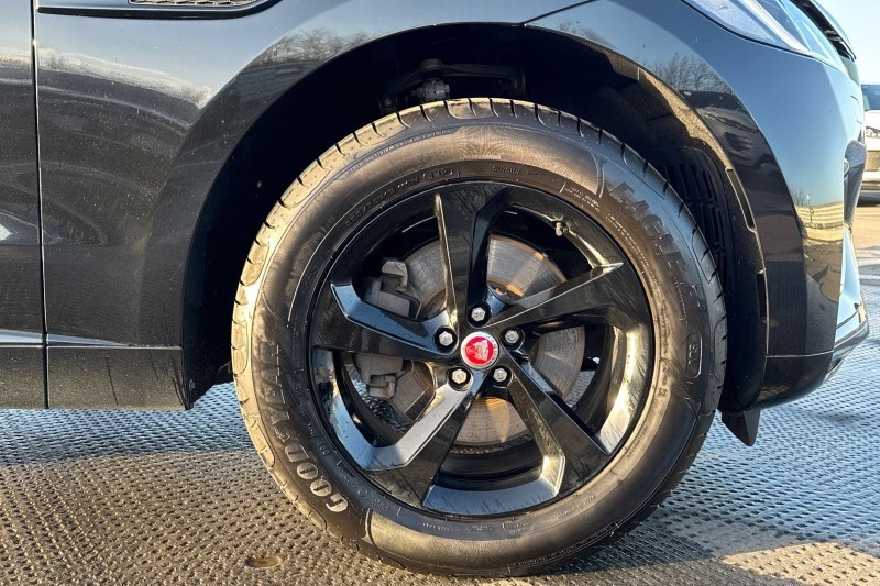 2022 (22) JAGUAR F-PACE 2.0 D200 R-Dynamic S 5dr Auto AWD 4851974