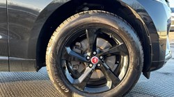 2022 (22) JAGUAR F-PACE 2.0 D200 R-Dynamic S 5dr Auto AWD 4851974