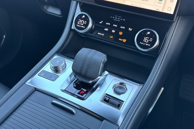 2022 (22) JAGUAR F-PACE 2.0 D200 R-Dynamic S 5dr Auto AWD 4851979