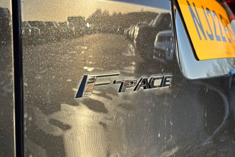 2022 (22) JAGUAR F-PACE 2.0 D200 R-Dynamic S 5dr Auto AWD 4852008