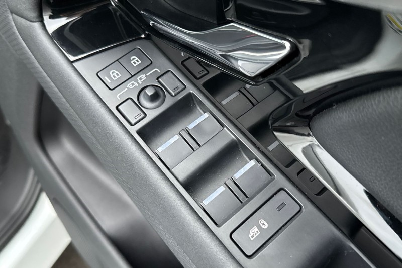 2022 (22) LAND ROVER RANGE ROVER EVOQUE 2.0 D200 R-Dynamic S 5dr Auto 4878050