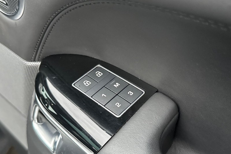 2022 (22) LAND ROVER RANGE ROVER SPORT 3.0 D300 HSE Dynamic Black 5dr Auto 4887703