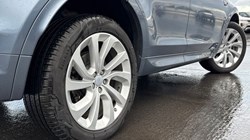 2020 (69) LAND ROVER DISCOVERY SPORT 2.0 D240 R-Dynamic HSE 5dr Auto 4884739