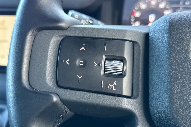 2023 (23) LAND ROVER DEFENDER 3.0 D250 X-Dynamic SE 110 5dr Auto 4859858