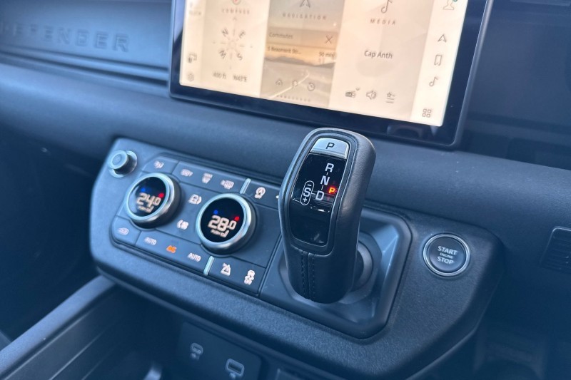 2023 (23) LAND ROVER DEFENDER 3.0 D250 X-Dynamic SE 110 5dr Auto 4859844