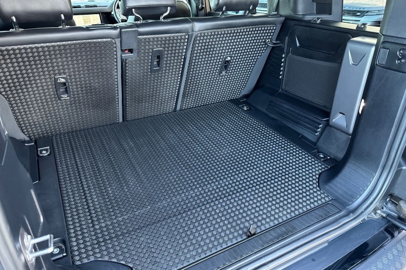 2023 (23) LAND ROVER DEFENDER 3.0 D250 X-Dynamic SE 110 5dr Auto 4859866