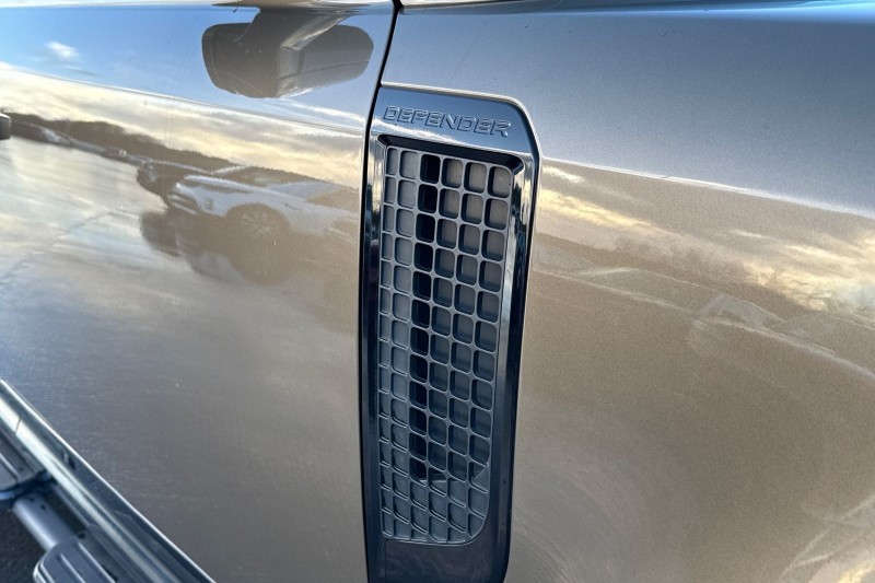 2023 (23) LAND ROVER DEFENDER 3.0 D250 X-Dynamic SE 110 5dr Auto 4859851