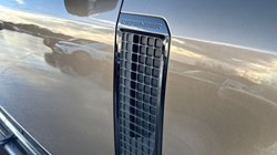 2023 (23) LAND ROVER DEFENDER 3.0 D250 X-Dynamic SE 110 5dr Auto 4859851