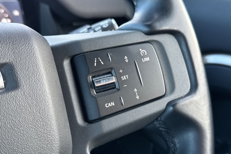 2023 (23) LAND ROVER DEFENDER 3.0 D250 X-Dynamic SE 110 5dr Auto 4859859