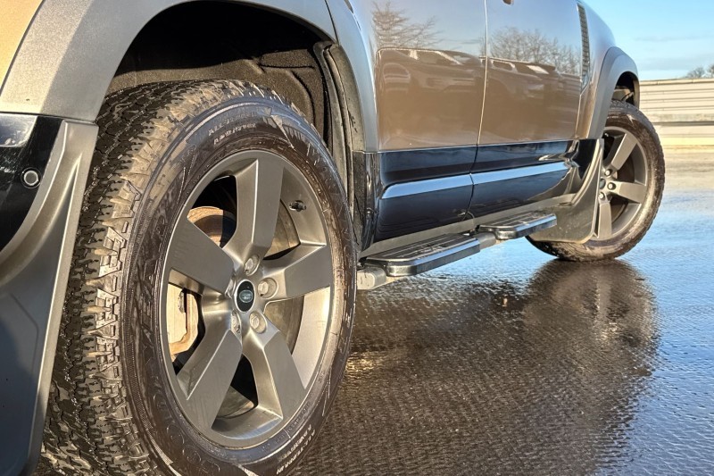 2023 (23) LAND ROVER DEFENDER 3.0 D250 X-Dynamic SE 110 5dr Auto 4859874