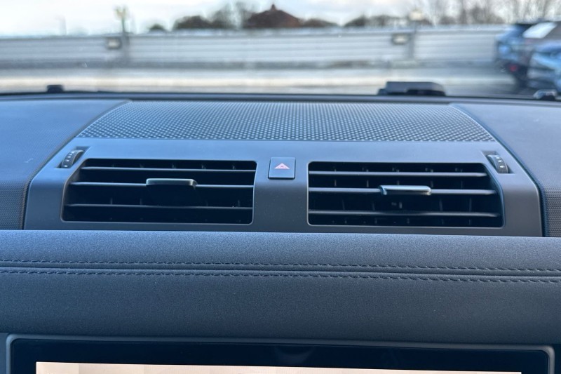 2023 (23) LAND ROVER DEFENDER 3.0 D250 X-Dynamic SE 110 5dr Auto 4859864