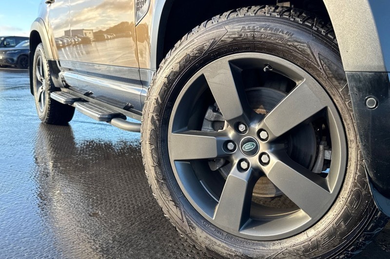 2023 (23) LAND ROVER DEFENDER 3.0 D250 X-Dynamic SE 110 5dr Auto 4859870