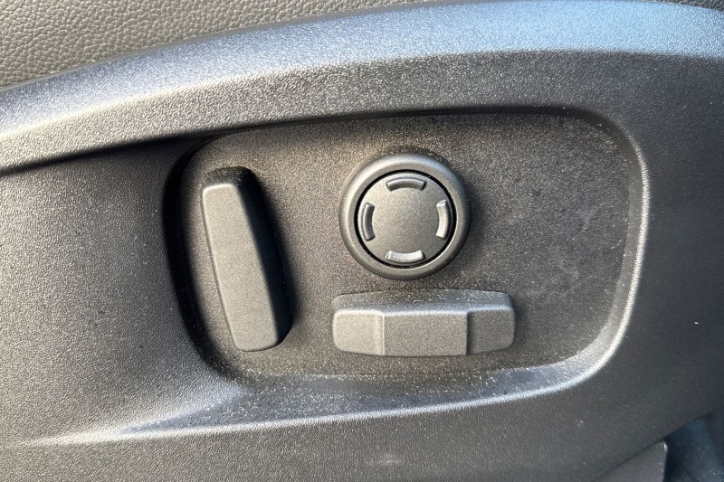 2023 (23) LAND ROVER DEFENDER 3.0 D250 X-Dynamic SE 110 5dr Auto 4859855