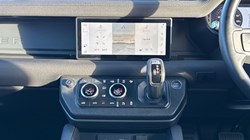 2023 (23) LAND ROVER DEFENDER 3.0 D250 X-Dynamic SE 110 5dr Auto 4859845