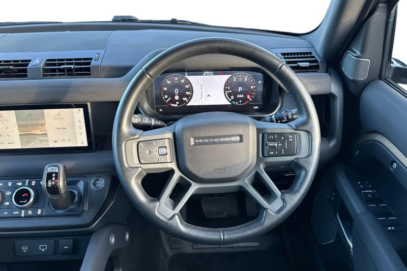 2023 (23) LAND ROVER DEFENDER 3.0 D250 X-Dynamic SE 110 5dr Auto 4859846