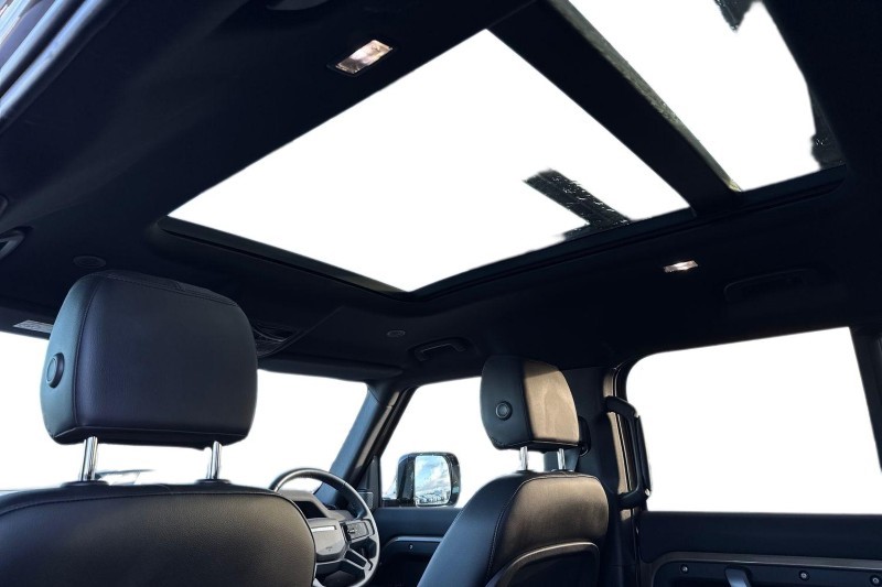 2023 (23) LAND ROVER DEFENDER 3.0 D250 X-Dynamic SE 110 5dr Auto 4859852