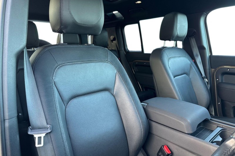 2023 (23) LAND ROVER DEFENDER 3.0 D250 X-Dynamic SE 110 5dr Auto 4859857