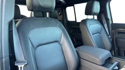 2023 (23) LAND ROVER DEFENDER 3.0 D250 X-Dynamic SE 110 5dr Auto 4859857