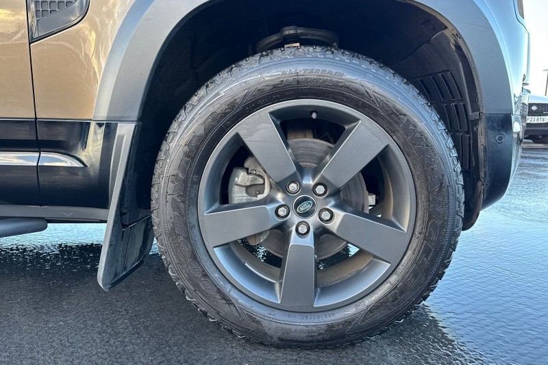 2023 (23) LAND ROVER DEFENDER 3.0 D250 X-Dynamic SE 110 5dr Auto 4859839